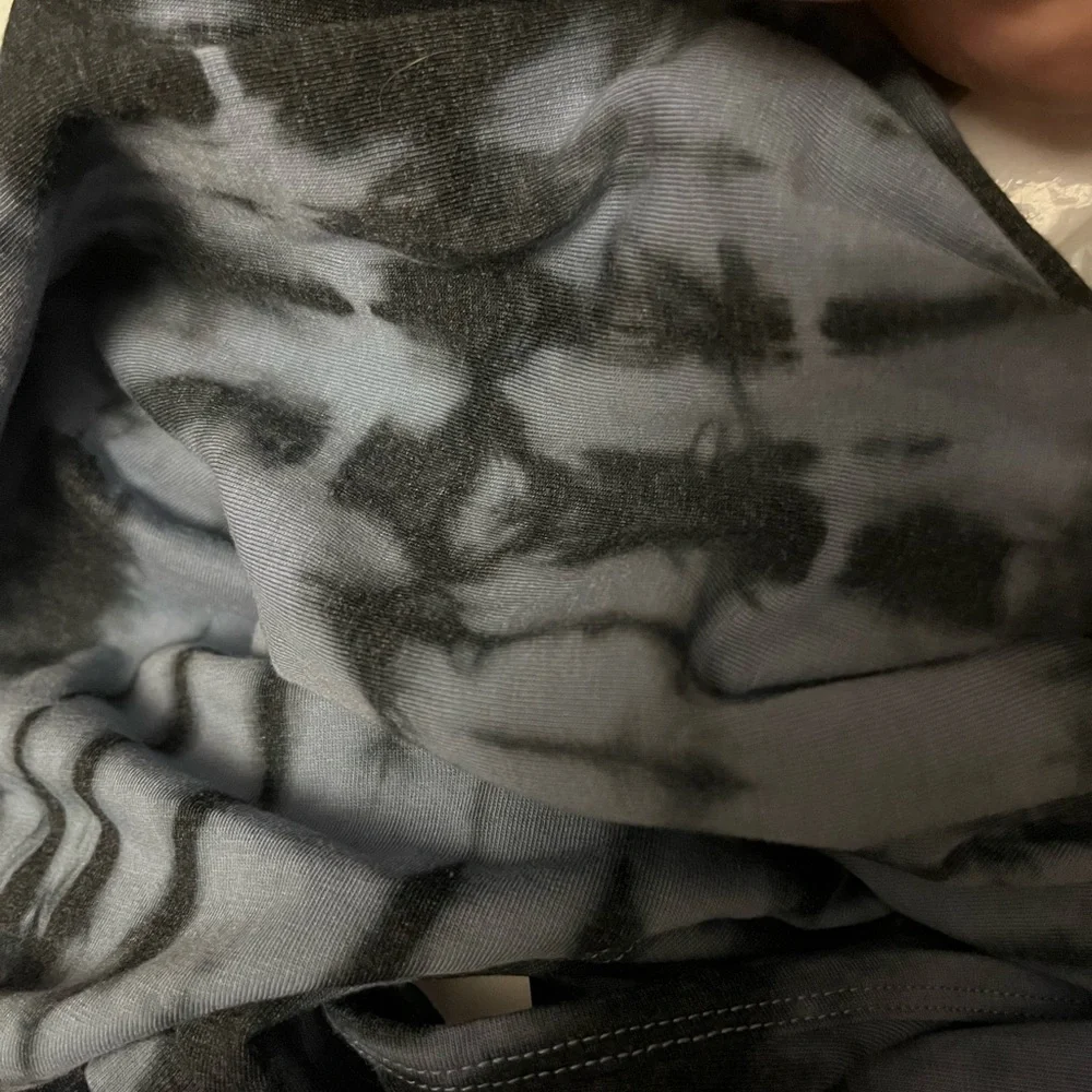 Tie-Dye Sleeveless‎ Top - Dark Blue and Light Blue